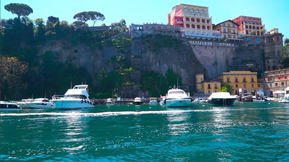 B&B Vincenzo Torre del Greco Eksteriør billede